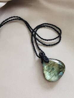 สร้อยคอเชือกจี้หินลาบราโดไลท์ Labradorite