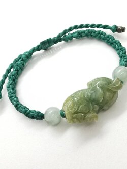 สร้อยข้อมือเชือกถักปี่เซียะหยก Jade