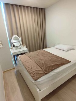 ให้เช่าคอนโด Noble Revolve Ratchada (โนเบิล รีวอลฟ์ รัชดา) - ตกแต่งเฟอร์ครบชั้นสูงราคาต่อรองได้ - การเดินทาง: MRT สถานีศูนย์วัฒนธรรม