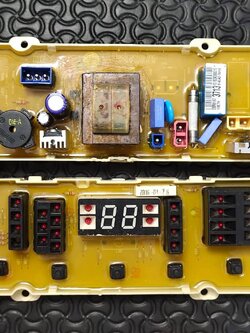 บอร์ดเครื่องซักผ้า LG ( 98SF ) มอะไหล่แท้ถอด/บอร์ดถอด สภาพบอร์ดอาจแตกต่างกัน พาร์ท EBR61673708 :EBR61673701 :EBR61673703