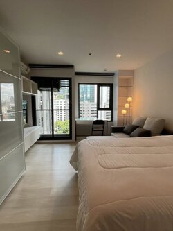 ให้เช่าคอนโด Life One Wireless (ไลฟ์ วัน ไวร์เลส) โซนพื้นที่ BTS เพลินจิต ห้องแบบ Studio / 1ห้องน้ำ ขนาดห้อง 28 ตรม. ชั้น 11