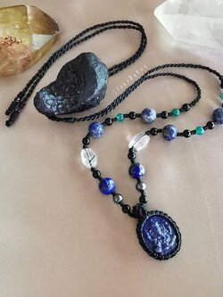 สร้อยคอเชือกถักจี้หินลาพิสลาซูลีแกะสลักองค์พระพิฆเนศ