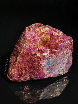 หินบอร์ไนท์ก้อนธรรมชาติ