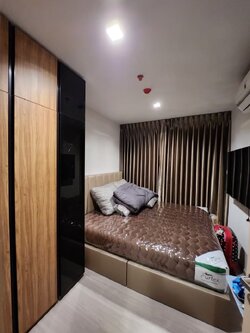 ให้เช่าห้องสวย2ห้องนอนตกแต่งพร้อมเข้าอยู่ สอบถามแอด Line ID : Smile-easy ที่ Life Sathorn Sierra