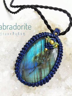 สร้อยคอเชือกจี้หินลาบราโดไลท์