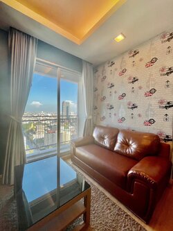 ให้เช่าคอนโด Thru Thonglor (ทรู ทองหล่อ) - ห้องน่าอยู่วิวโล่งไม่มีตึกบัง - การเดินทาง: รถไฟฟ้า BTS ทองหล่อ, รถไฟฟ้า MRT เพชรบุรี