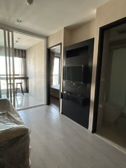 ปล่อยเช่า Rhythm Sukhumvit 44/1 (ริทึ่ม สุขุมวิท 44/1) - โซนพื้นที่ BTS พระโขนง 1ห้องนอน 1ห้องน้ำ - ขนาดห้อง 35 ตรม. ชั้น 12 - ให้เช่า 24,000 ต่อเดือน