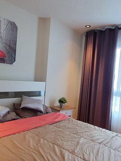 ให้เช่าห้องวิวสระพร้อมเฟอร์เครื่องใช้ไฟฟ้ามีเครื่องซักผ้าสอบถามแอด Line ID : Smile-easy ที่ เดอะ เพรสซิเดนท์ สาทร - ราชพฤกษ์ 2