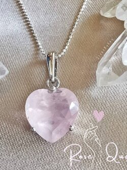สร้อยคอเงินจี้หัวใจโรสควอตซ์ Rose Quartz