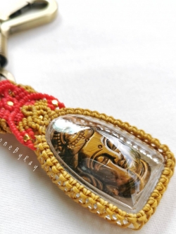 พวงกุญแจหินตาเสือแกะสลักรูปเจ้าแม่กวนอิม