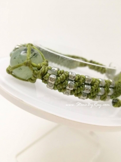 สร้อยข้อมือเชือกถักหินพรีไนท์ (Prehnite)