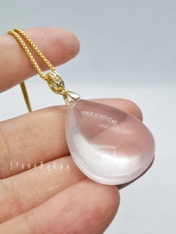 จี้หินโรสควอตซ์ ( Rose Quartz )