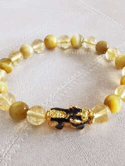 สร้อยข้อมือหินตาเสือทองและหินซิทรินร้อยกับปี่เซี่ยะ