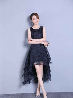 kudapy เดรสหน้าสั้นหลังยาว แขนกุดสีดำ ตัวเดรสกลายดอกไม้ทัั้งชุด กระโปรงorganza