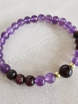 สร้อยข้อมือหินอเมทิสต์กับโกเมน Amethyst+Garnet