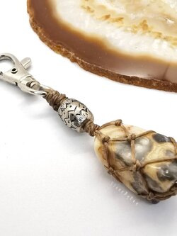 พวงกุญแจหินเครซี่เลสอาเกต (Crazy Lace Agate)