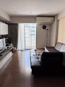 ปล่อยเช่า My Resort Bangkok (มาย รีสอร์ต แบงค์คอก) - โซนพื้นที่ MRT เพชรบุรี/มศว. 2ห้องนอน 1ห้องน้ำ 1ห้องนั่งเล่น - ขนาดห้อง 67 ตรม. ชั้น 11 ตึก A - ให้เช่า 25,000 ต่อเดือน