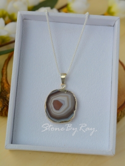 จี้หินบอตสวาน่าอาเกต