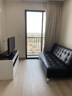 Astro Chaeng Wattana ให้เช่าห้องตกแต่งครบมีเครื่องซักผ้า สอบถามแอด Line ID : Smile-easy