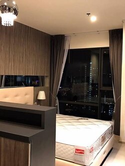 ให้เช่า Rhythm Asoke (ริทึ่ม อโศก) ทิศตะวันออก วิวเมือง เห็นสระ