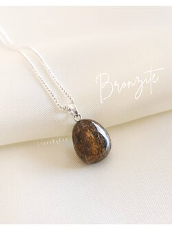 สร้อยคอเงินจี้หินบรอนไซต์ Bronzite