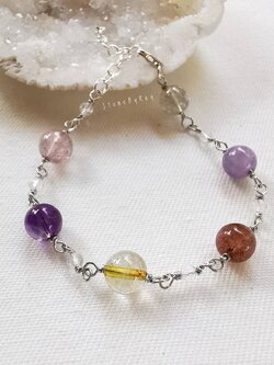 สร้อยข้อมือเงินหินสตอเบอร์รี่ควอตซ์+อเมทิสต์+ไหมทอง+คริสตัลควอตซ์