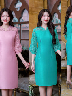 kudapy เดรสสั้นสีชมพู/สีเขียวสด ผ้าไหมญี่ปุ่น แต่งแขนและอกด้วยผ้าลูกไม้ปักลายกุหลาบ ตกแต่งเลื่อมวิ้ง แขนบอลลูน คอแต่งด้วยผ้าเชิงลูกไม้