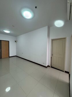 คอนโด ศุภาลัย ปาร์ค อโศก - รัชดา (Supalai Park Asoke - Ratchada) High Rise โซนพื้นที่ MRT พระราม 9 ให้เช่าห้องแบบ 1ห้องนอน 1ห้องน้ำ 1ครัวปิด ขนาดห้อง 50 ตรม. ชั้น 29 ห้องเปล่ามีแอร์2เครื่อง