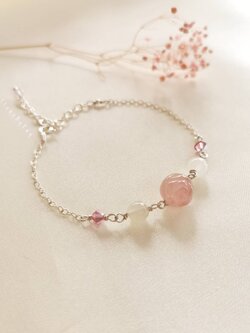 สร้อยข้อมือเงินหินโรสควอต์รูปกุหลาบ+มูนสโตน(Rose Quartz+Moonstone)