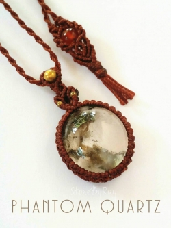 สร้อยคอเชือกถักจี้หินโป่งข่าม