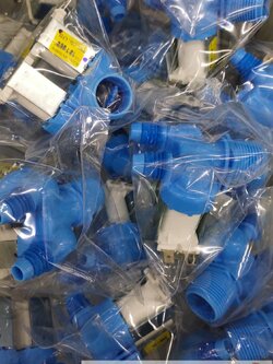 วาวล์น้ำเข้า SAMSUNG สองทาง ใช้กับรุ่น WA13F7S5QW,WA90F5S5QW ,WA85F5S3QRY, WA10F5S3QR .พาร์ทDC62-00311C และอีกหลายรุ่น