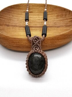 สร้อยคอเชือกถักจี้อุกกาบาตโกปีเจียรทรงรี(Gobi Meteorite)