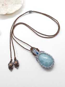 สร้อยเชือกถักจี้หินอความารีน Aquamarine