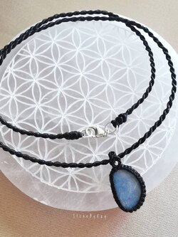 สร้อยคอเชือกถักจี้พลอยโอปอล Opal