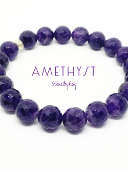 สร้อยข้อมือหินอเมทิสต์เจียรเหลี่ยม