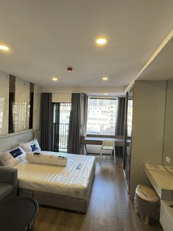 ให้เช่าคอนโด SOHO Bangkok Ratchada (โซโห แบงค็อก รัชดา) - ตกแต่งเฟอร์ครบ - การเดินทาง: MRT ห้วยขวาง
