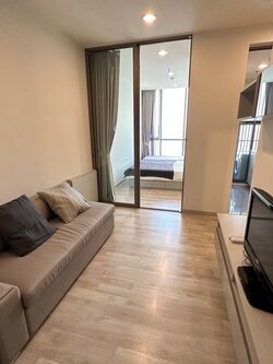 ให้เช่าคอนโด Niche Pride Taopoon - Interchange (นิช ไพรด์ เตาปูน – อินเตอร์เชนจ์) - ห้องน่าอยู่ชั้นสูงวิวโลง 1ห้องนอน1ห้องครัวแยกเป็นสัดส่วน - การเดินทาง: ติด MRT เตาปูน - ใกล้ SCG โลต้ส เกทเวย์ แอท บางซื่อ