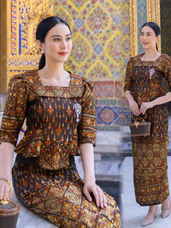 kudapy ชุดเซ็ทเสื้อผ้าไหม ผ้าถุง ชุดออกงาน ชุดไปวัด ชุดทำบุญ - ผ้าไหมทอ ลายแพรวากาฬสินธุ์ เซทแม่ดอกบัวบาน