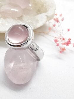 แหวนเงินหินโรสควอตซ์ Rose Quartz