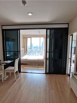 ให้เช่าห้องสวยน่าอยู่ MRT ลาดพร้าว สอบถามแอด Line ID : Smile-easy ที่ Life @ Ladprao 18