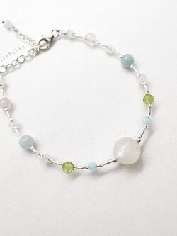 สร้อยข้อมือเงินมูนสโตน+เพอริดอท+อความารีน+โรสควอตซ์ (Moonstone+Peridot+Aquamarine+Rose Quartz)