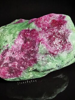 ทับทิมซอยไซต์ก้อนธรรมชาติ