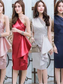 kudapy ชุดราตรีสั้นไหล่เฉียงจับจีบเอวแต่งระบายเลเยอร์ข้าง สีฟ้า ,โอวัลติน ,กรมท่า ,แดง ,ชมพูกลีบบัว ,เทา, เขียวอ่อน ,โอรส ,ชมพูโรสโกลด์
