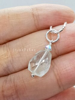 สร้อยคอเงินจี้พลอยโทพาสเจียรเหลี่ยม