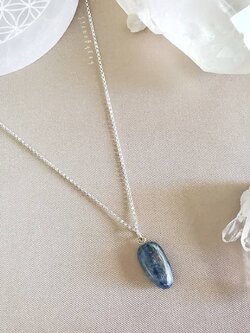 สร้อยคอเงินจี้หินไคยาไนท์ (Kyanite)