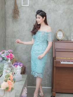 kudapy ชุดเดรสลูกไม้เปิดไหล่ สีเขียวมิ้น ลูกไม้ฝรั่งเศสเนื้อดีเกรดพรีเมี่ยม ผ้านุ่มใส่สบายไม่คัน งานมีซับในอย่างดี