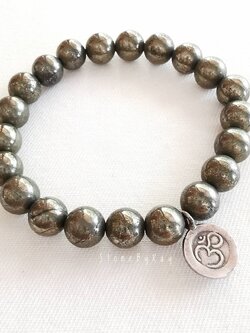 สร้อยข้อมือไพไรต์+จี้"โอม"