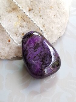 สร้อยคอเงินจี้หินซูกิไลท์(Sugilite)