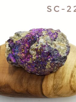 หินบอร์ไนท์ก้อนธรรมชาติ Bornite