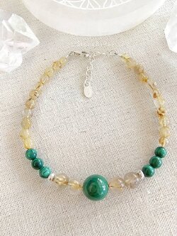 สร้อยข้อมือเงินหินมาลาไคต์กับไหมทอง Malachite